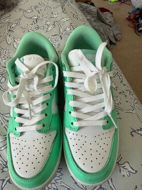 Nike Women's Mint Green and White Athletic Sneakers